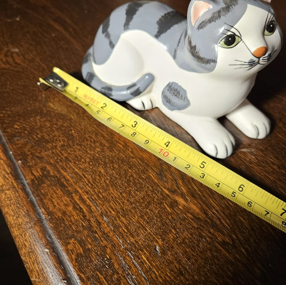 Royal Orleans Designet Kitty Cat 1985 Green Eyed Ceramic Cat Fiqurine.